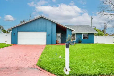 4139 Wingo St, Jupiter, FL 33469