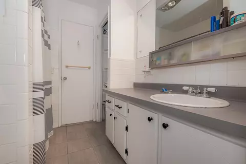 Bath - 801 Pine Dr #20, Pompano Beach, FL 33060 photo 1 of 4