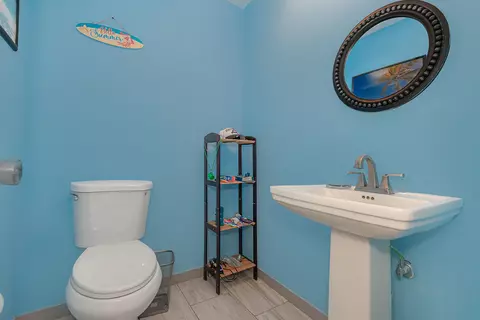 Bath - 801 Pine Dr #20, Pompano Beach, FL 33060 photo 4 of 4