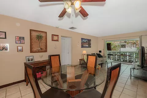 Dining - 801 Pine Dr #20, Pompano Beach, FL 33060 photo 2 of 4