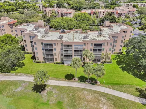 9531 Seagrape Dr #305, Davie, FL 33324