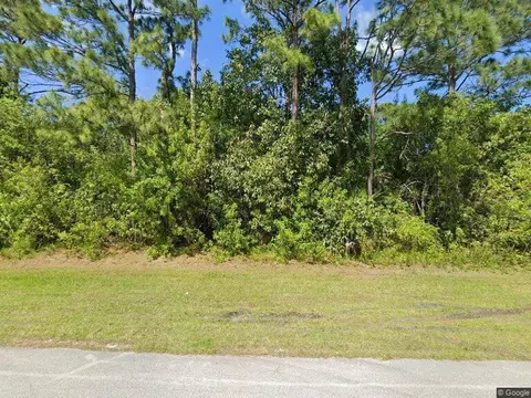 1073 SW Calmar Ave, Port St Lucie, FL 34953
