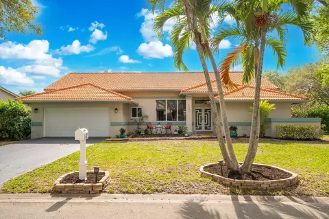 102 SW 120th Ln, Coral Springs, FL 33071