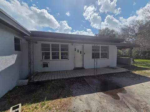 1111 N 21st St, Fort Pierce, FL 34950