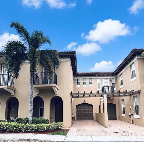 6956 Julia Gardens Dr, Coconut Creek, FL 33073