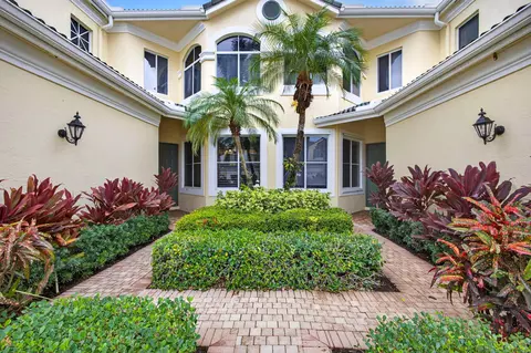 113 Palm Point Cir #A, Palm Beach Gardens, FL 33418