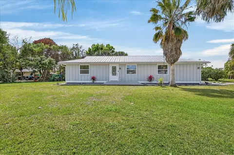 262 Easy St, Sebastian, FL 32958