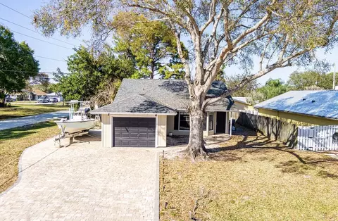 2890 1st Pl, Vero Beach, FL 32968