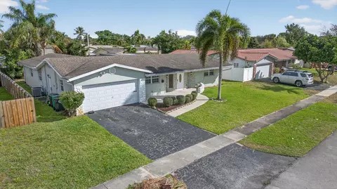 4451 NW 7th St, Coconut Creek, FL 33066