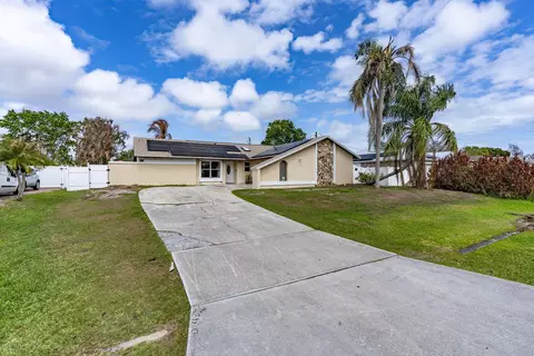 249 NW Goldcoast Ave, Port Saint Lucie, FL 34983