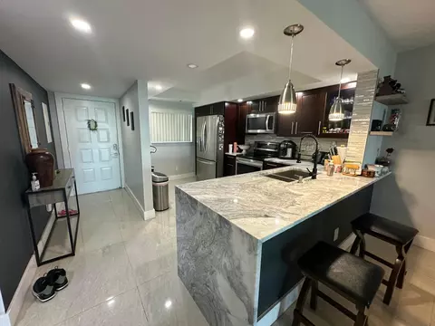3178 Via Poinciana #307, Greenacres, FL 33467