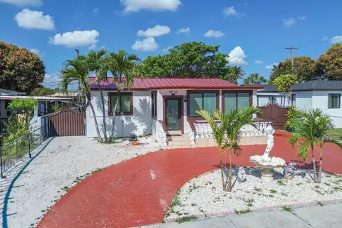 Other - 4970 E Palm Ct, Hialeah, FL 33013 photo 2 of 7