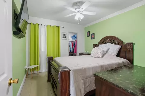 Bedroom - 4970 E Palm Ct, Hialeah, FL 33013 photo 1 of 6