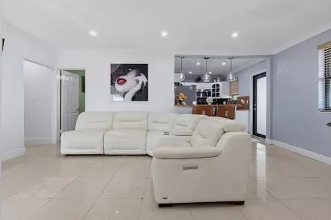 Other - 4970 E Palm Ct, Hialeah, FL 33013 photo 4 of 7
