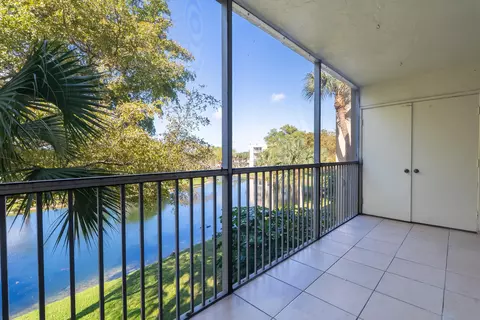 3121 NW 47th Ter #315, Lauderdale Lakes, FL 33319