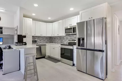 94 Hastings F, West Palm Beach, FL 33417