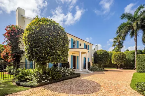 246 Emerald Ln, Palm Beach, FL 33480