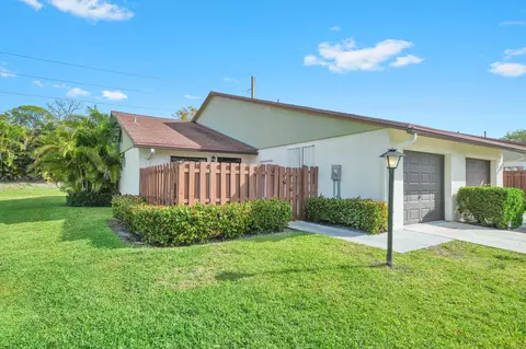 3789 Cocoloba Ln, Boynton Beach, FL 33436
