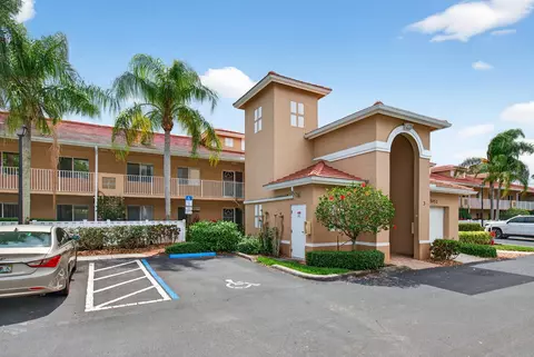 5952 Regal Glen Dr #104, Boynton Beach, FL 33437