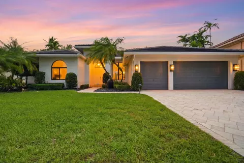 10995 Whitehawk St, Plantation, FL 33324