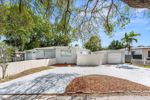 906 S 26th Ave, Hollywood, FL 33020
