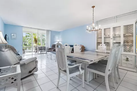 1024 SE 5th Ave #107, Dania Beach, FL 33004