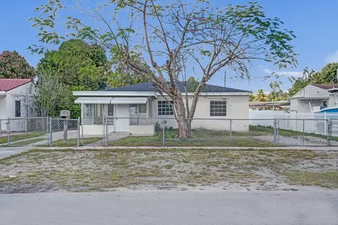 251 E 57th St, Hialeah, FL 33013