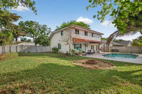 9862 NW 28th Pl, Coral Springs, FL 33065
