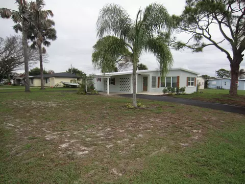 101 E Arbor Ave, Port Saint Lucie, FL 34952