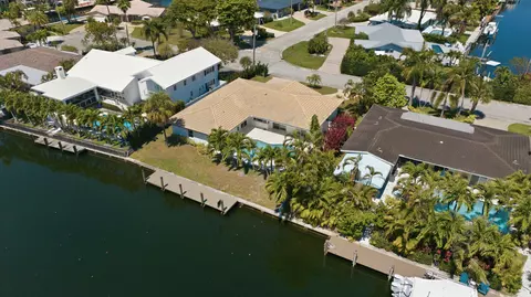 2810 NE 52nd St, Fort Lauderdale, FL 33308