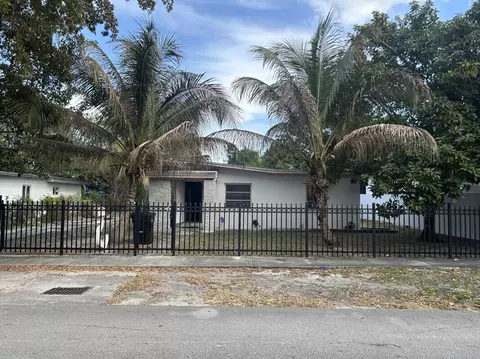 14035 NW 6th Ave, North Miami, FL 33168