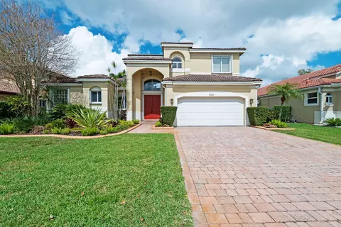 8445 Phoenician Ct, Davie, FL 33328