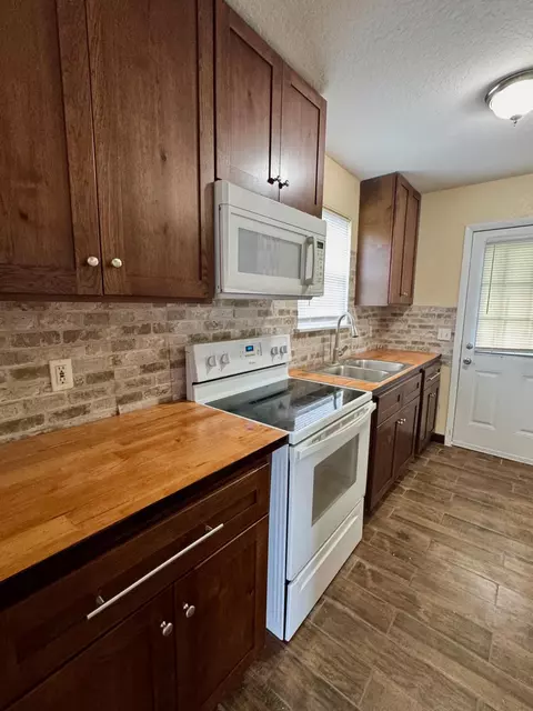 714 S Seminole Ave, Fort Meade, FL 33841