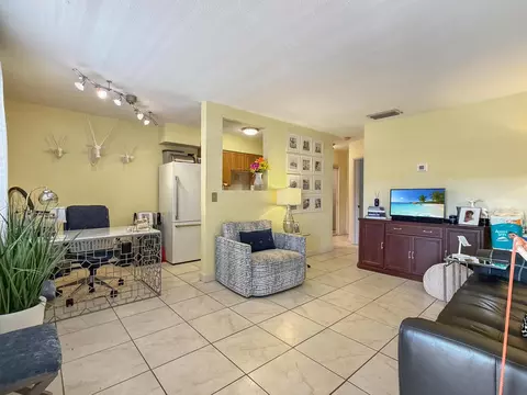 2607 NE 8th Ave # 25, Wilton Manors, FL 33334