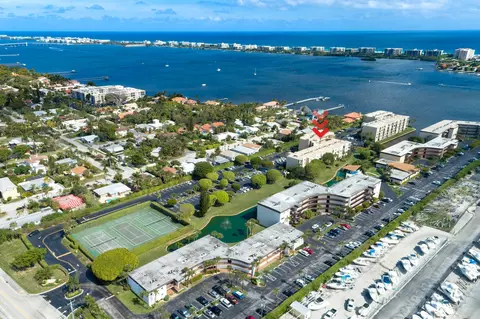 890 N Federal Hwy #302, Lantana, FL 33462
