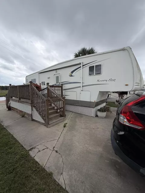 5240 SE 67th Ave SE, Okeechobee, FL 34974