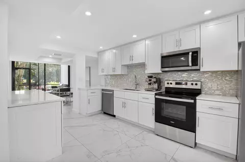 3707 Bridgewood Dr, Boca Raton, FL 33434