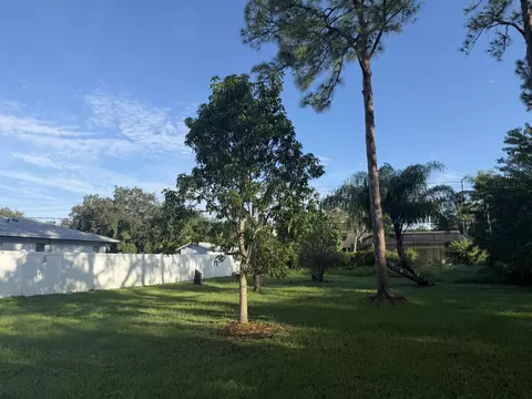 000 Penny Ln, Fort Pierce, FL 34951