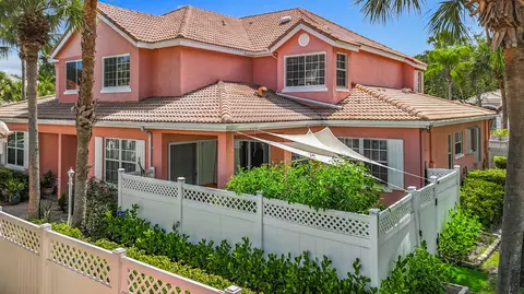 5524 Boynton Gardens Dr, Boynton Beach, FL 33437