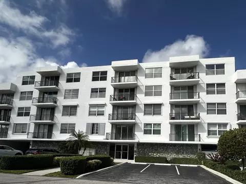 301 Croton Ave #503, Lantana, FL 33462