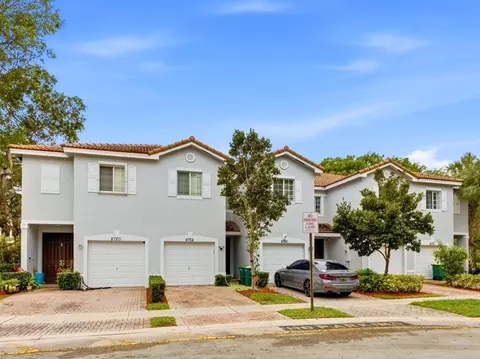 8772 Cypress Walk Ct, Tamarac, FL 33321