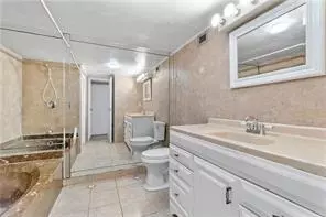 1000 Parkview Dr #507, Hallandale Beach, FL 33009