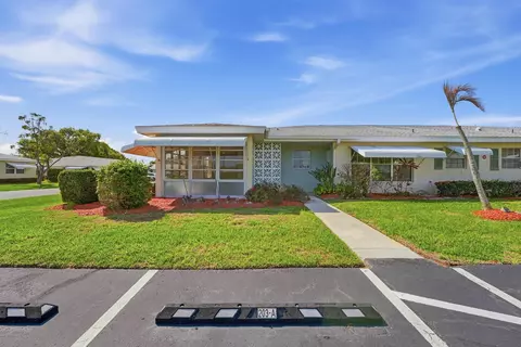 203 Manatee Ln #A, Fort Pierce, FL 34982