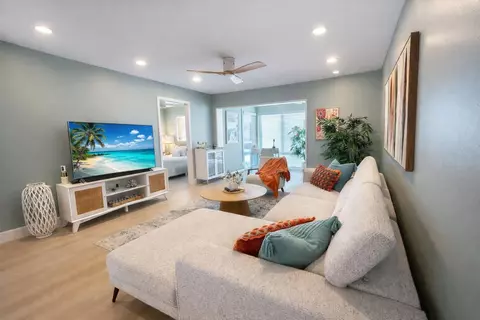6 Colonial Club Dr #200, Boynton Beach, FL 33435