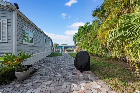 10851 S Ocean Dr, Jensen Beach, FL 34957