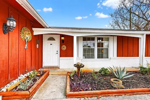 2387 NE 16th Ct, Jensen Beach, FL 34957