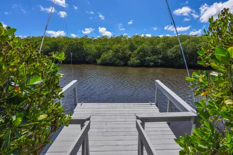 950 S Kanner Hwy, Stuart, FL 34994