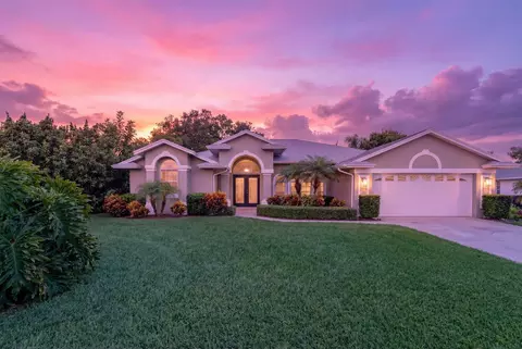 513 SE Cliff Rd, Port Saint Lucie, FL 34984