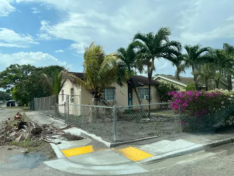 1101 N E St, Lake Worth Beach, FL 33460