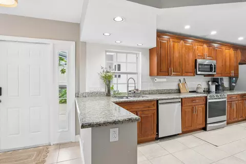 2802 Vision Dr, Palm Beach Gardens, FL 33418